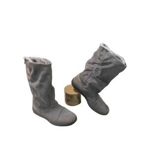 Nike Women's Gray Suede Boot/Sneakers Sz 9 Back Zipper, Comfy Faux Fur Lining